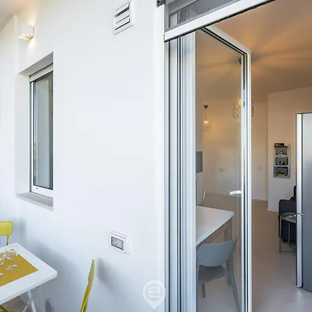 Modern Mameli Appartement